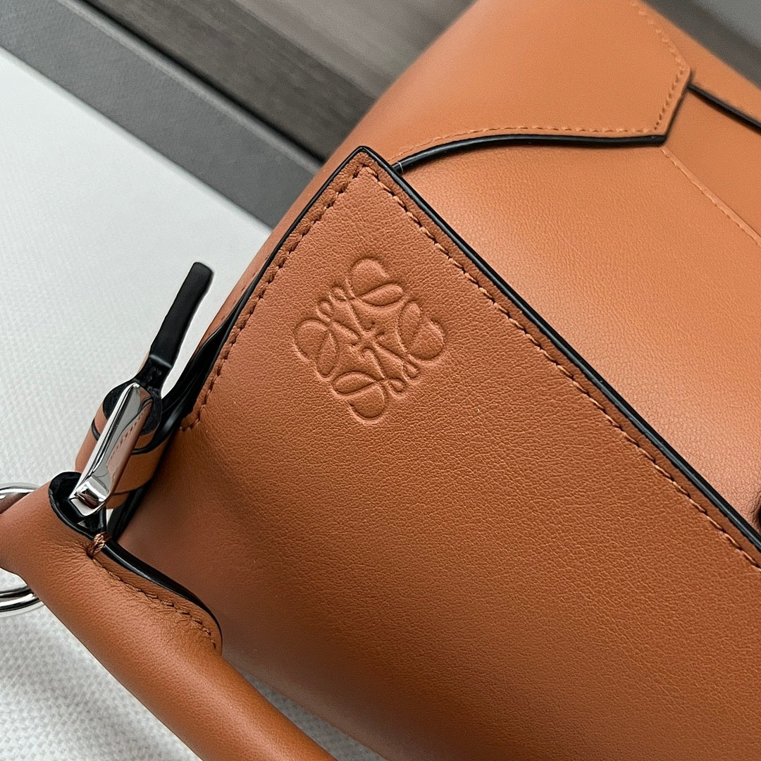 Loewe Puzzle Bag Medium – Tan Cognac Smooth Calfskin Silver Hardware