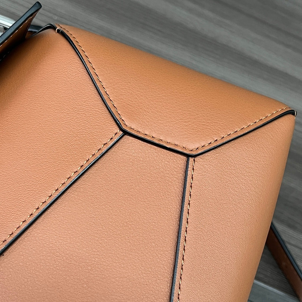 Loewe Puzzle Bag Medium – Tan Cognac Smooth Calfskin Silver Hardware