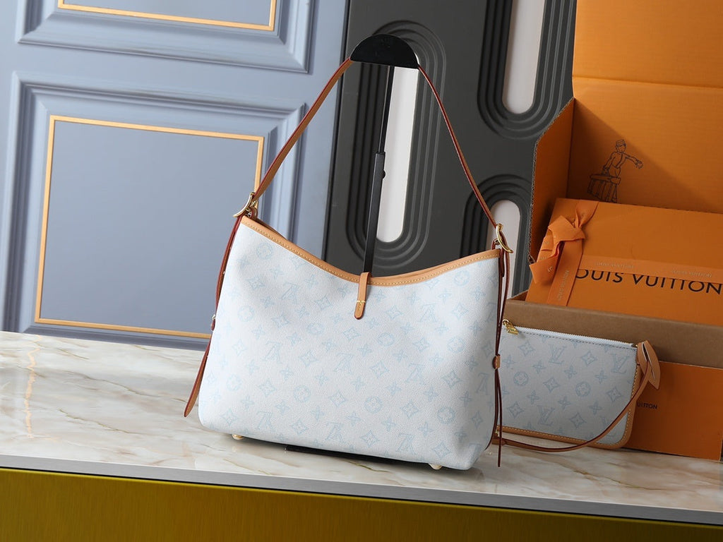 CarryAll Milky Monogram Handtasche & Pochette