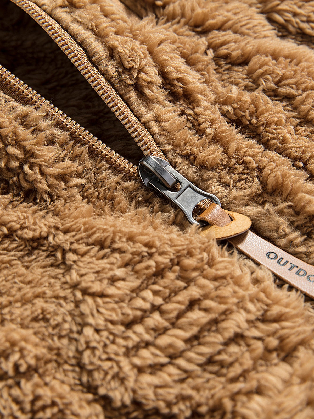 Geometrischer Jacquard-Teddy-Kapuzenpullover