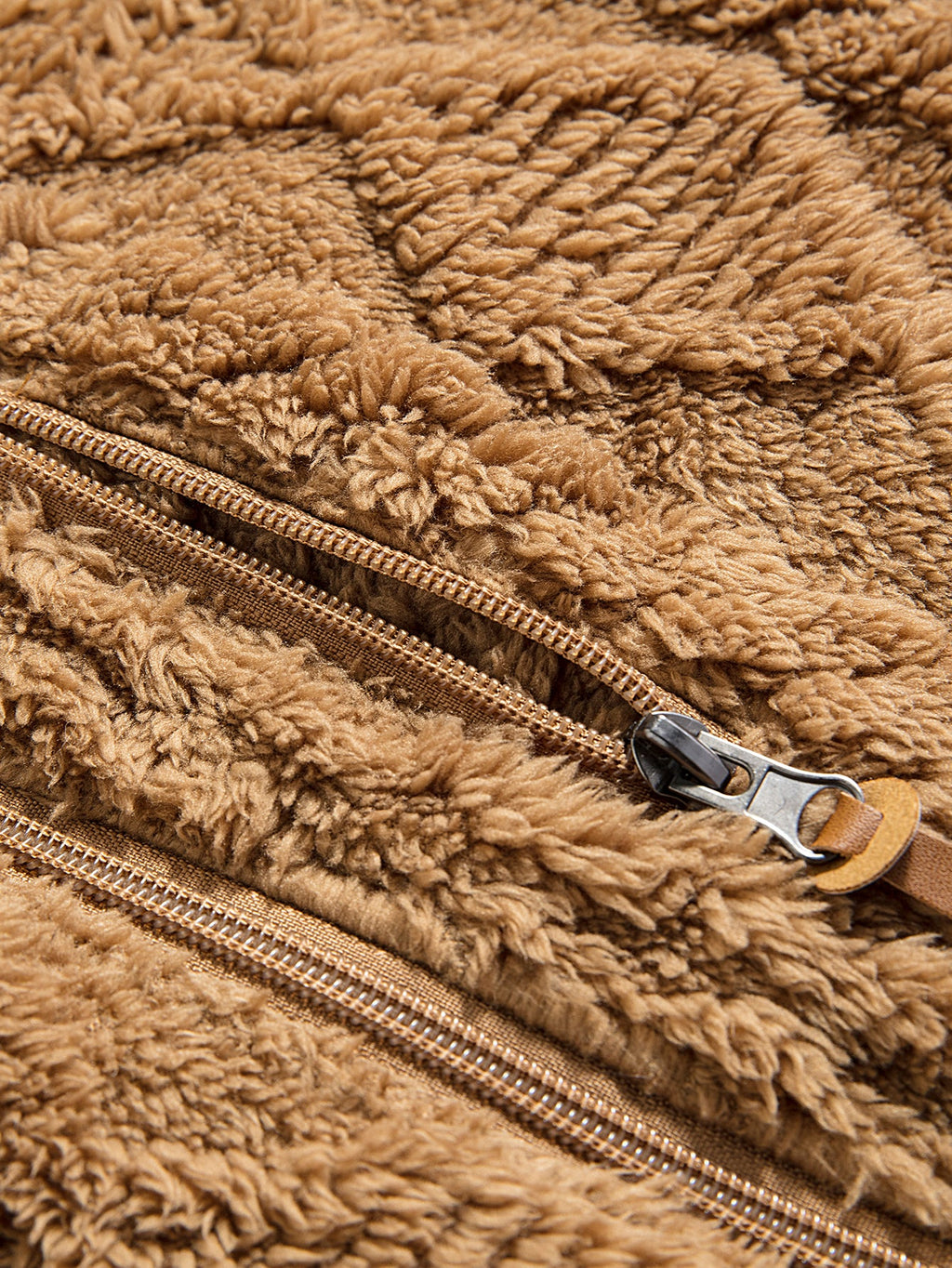 Geometrischer Jacquard-Teddy-Kapuzenpullover