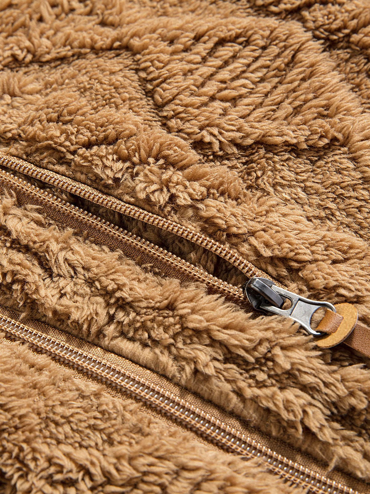 Geometrischer Jacquard-Teddy-Kapuzenpullover