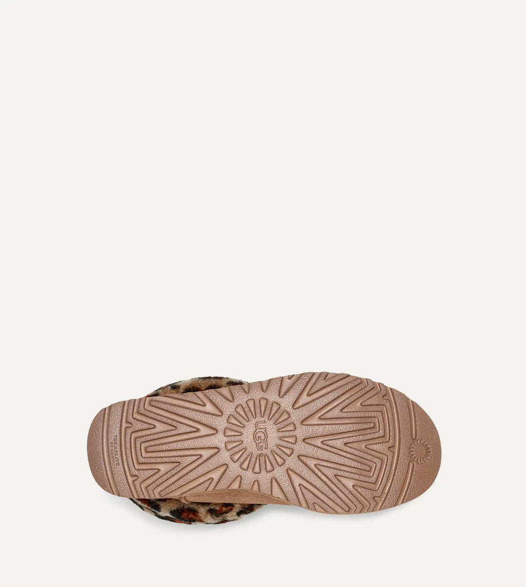 UGG Fluff Mii Quilted Leopard Fleece Lined Women's — leopard Print