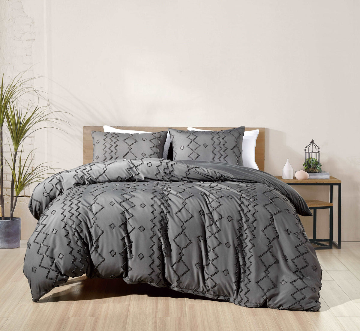 Bibb Home 2000 Count Tufted Duvet Cover (3-Piece)
