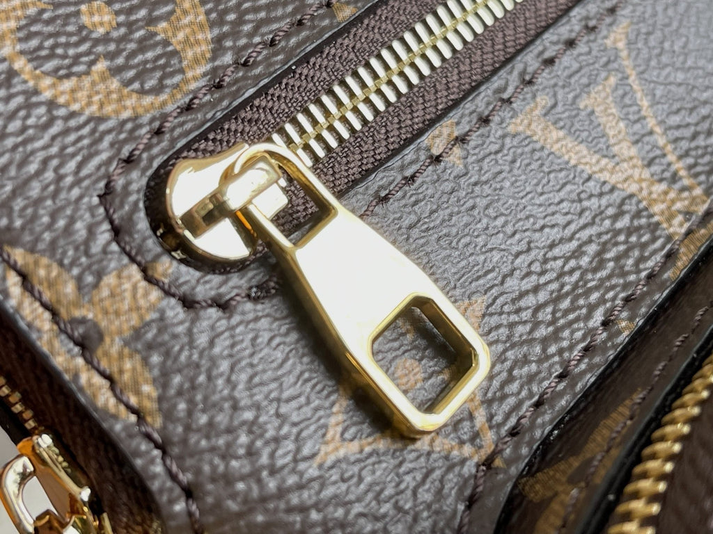UTILITY-HANDYHÜLLE 16 CM MONOGRAMM