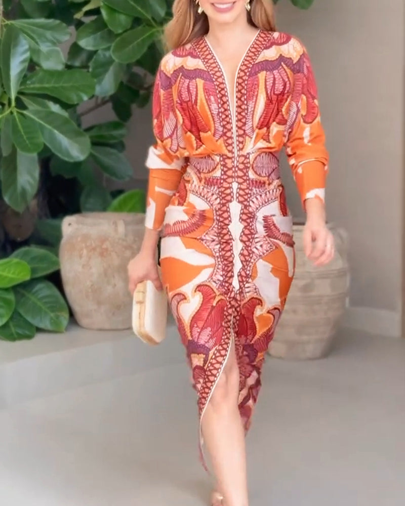 Vintage Barock Kleid mit tiefem V-Ausschnitt, langen Ärmeln und Schlitz, figurbetont, gerafft, schmale Passform, Freizeit- und Urlaubskleid