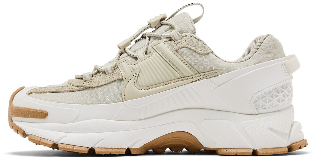 Nike Women's Zoom Vomero 5 Roam Sail/Light Stone/Gum