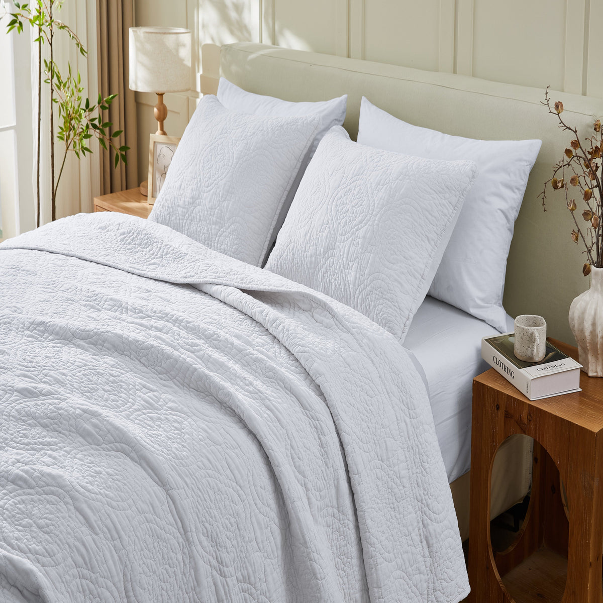 Patina Vie 3 Piece 100% Cotton Stitched Embroidered Quilt Set