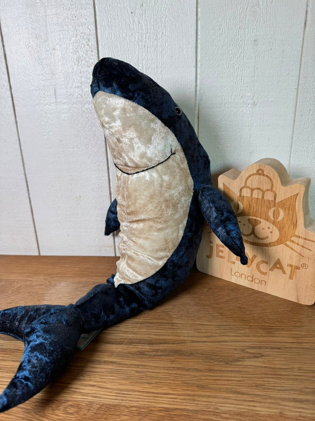Jellycat Victor Great White Shark