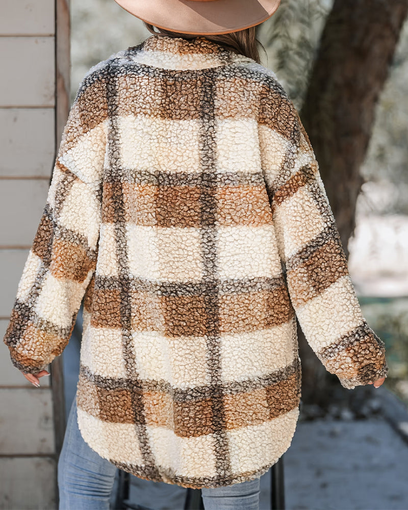 Damen-Shacket aus kariertem Fleece mit Revers, durchgehender Knopfleiste, mittellang und oversized