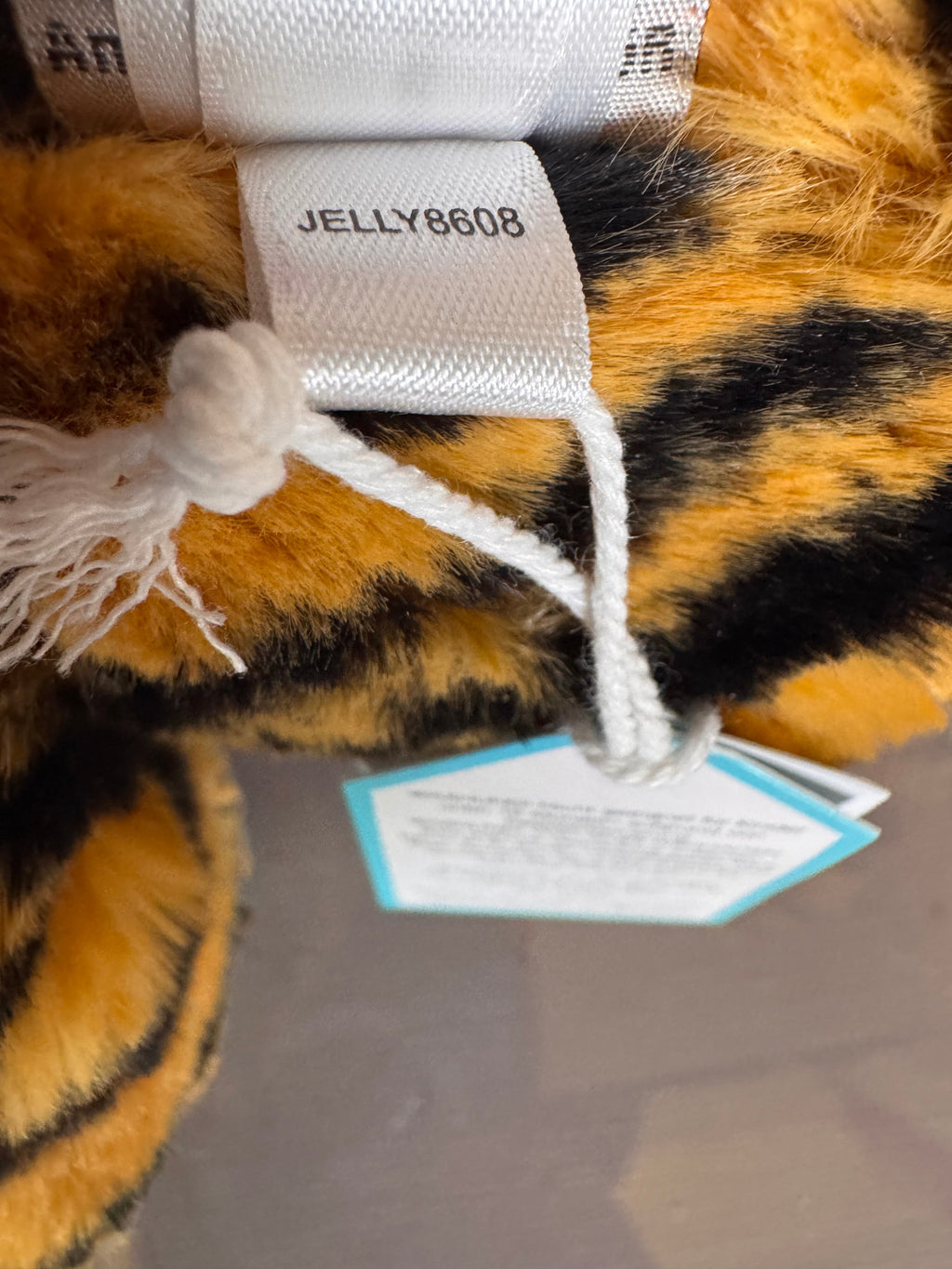 Medium Bashful Tiger