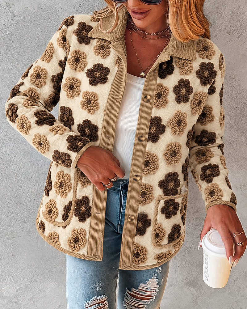 Damen-Jacke in 3D-Lammfelloptik mit Blumenmuster, Cordbesatz, durchgehender Knopfleiste und Fleece-Futter