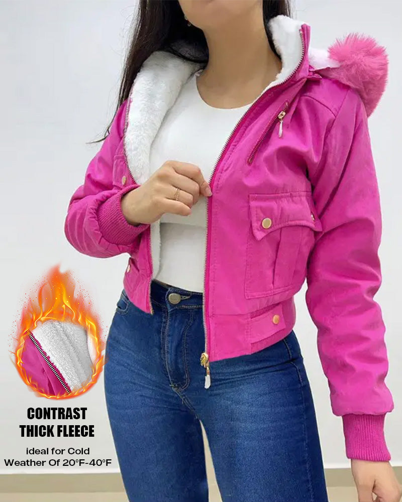 Flauschige Jacke mit Kapuze, Reißverschluss, Fleecefutter und Taschen