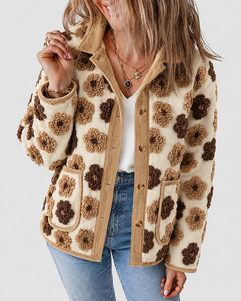 Damen-Jacke in 3D-Lammfelloptik mit Blumenmuster, Cordbesatz, durchgehender Knopfleiste und Fleece-Futter