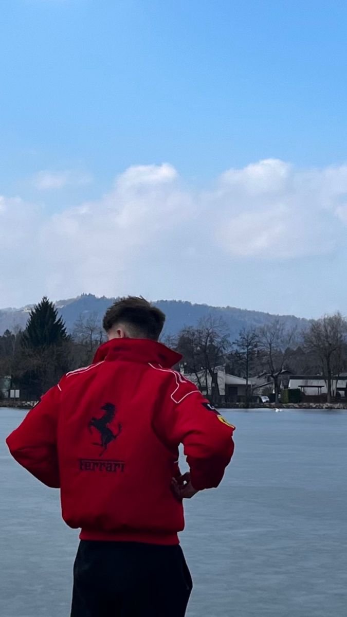 Blouson rouge Ferrari