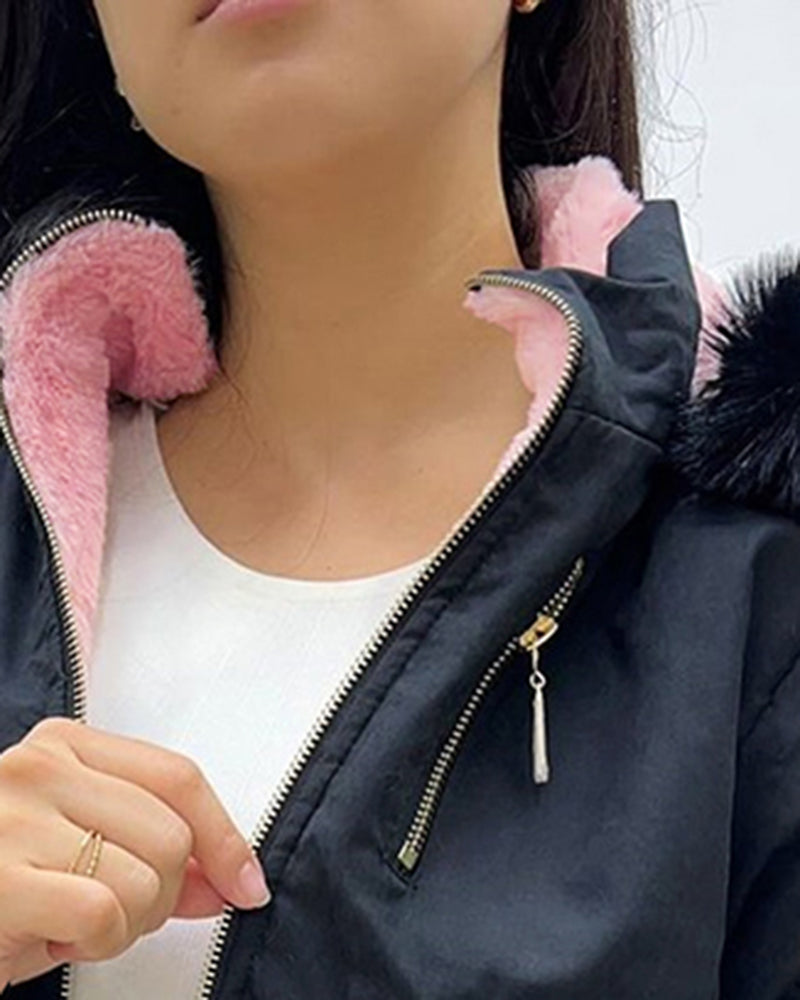 Flauschige Jacke mit Kapuze, Reißverschluss, Fleecefutter und Taschen
