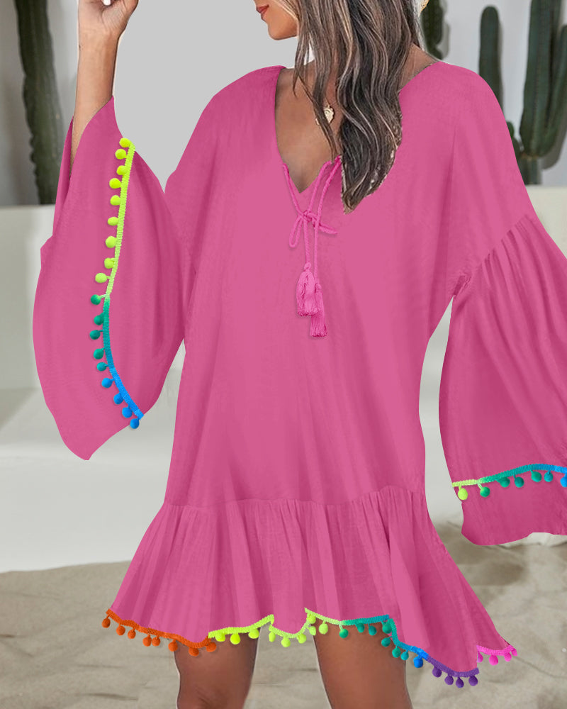 Colorblock-Minikleid mit V-Ausschnitt, Trompetenärmeln und Quasten, A-Linie, Urlaubskleid