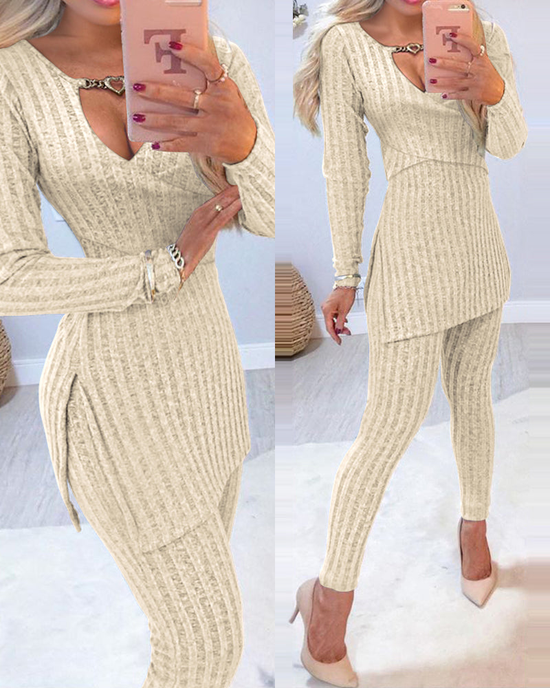 Women's Ribbed Knit Two-Piece Set Heart Chain OverlapV-Neck Side Slit Long Sleeve Top and Fitted Pants