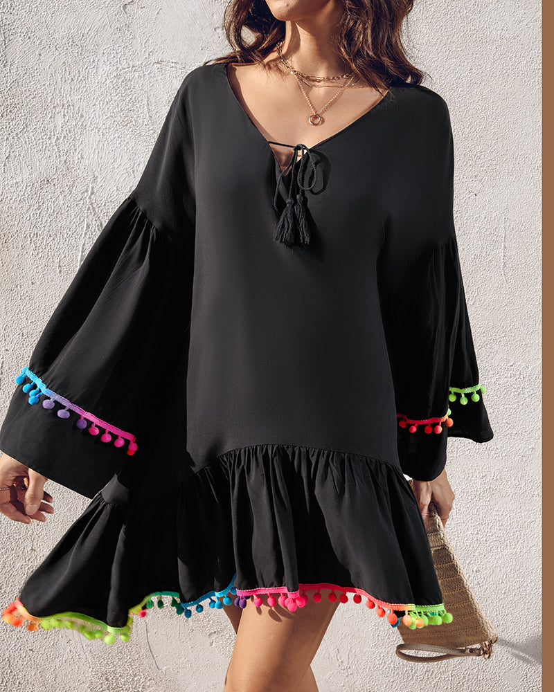 Colorblock-Minikleid mit V-Ausschnitt, Trompetenärmeln und Quasten, A-Linie, Urlaubskleid