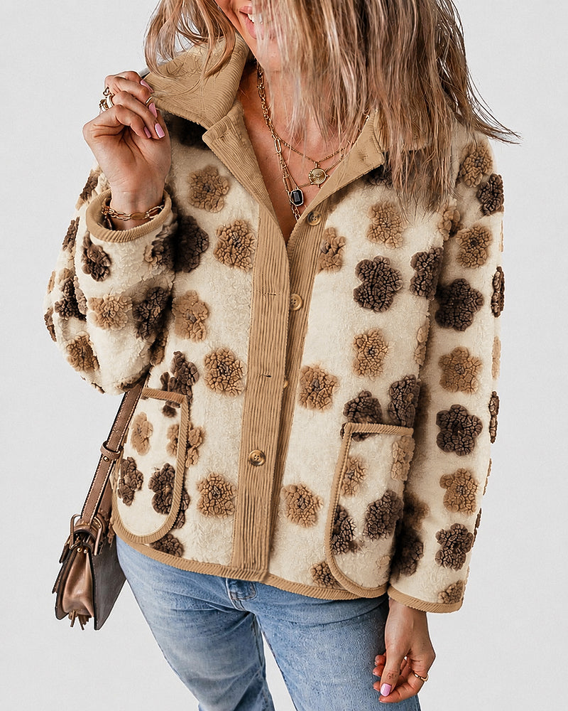 Damen-Jacke in 3D-Lammfelloptik mit Blumenmuster, Cordbesatz, durchgehender Knopfleiste und Fleece-Futter