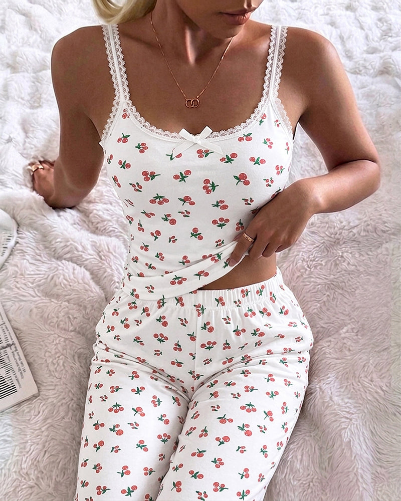 Damen-Loungewear-Set mit Blümchenmuster und Spitzenbesatz: Figurbetontes Camisole-Top und gerade Hose, lässiger Pyjama-Anzug