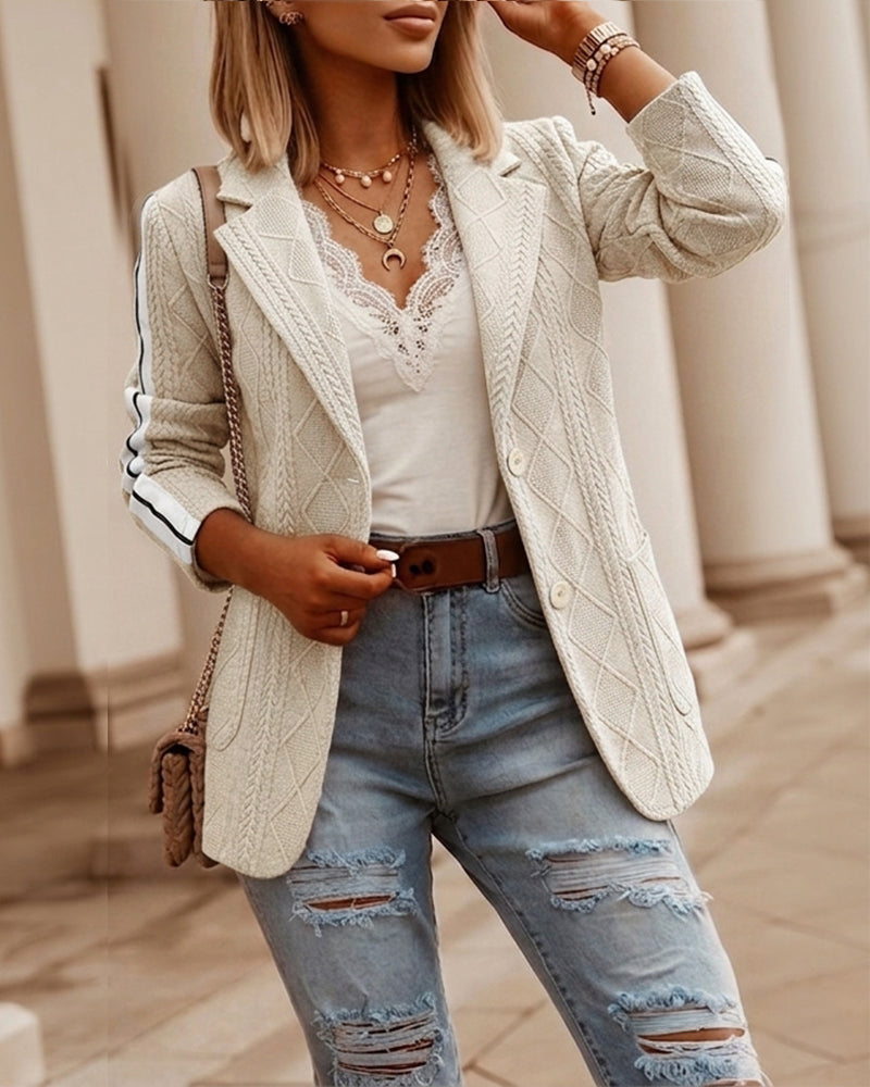 Lässiger Damen-Strickblazer mit Argyle-Zopfmuster-Jacquard, kontrastierendem Seitenstreifen, lockerer Passform und einreihiger Knopfleiste