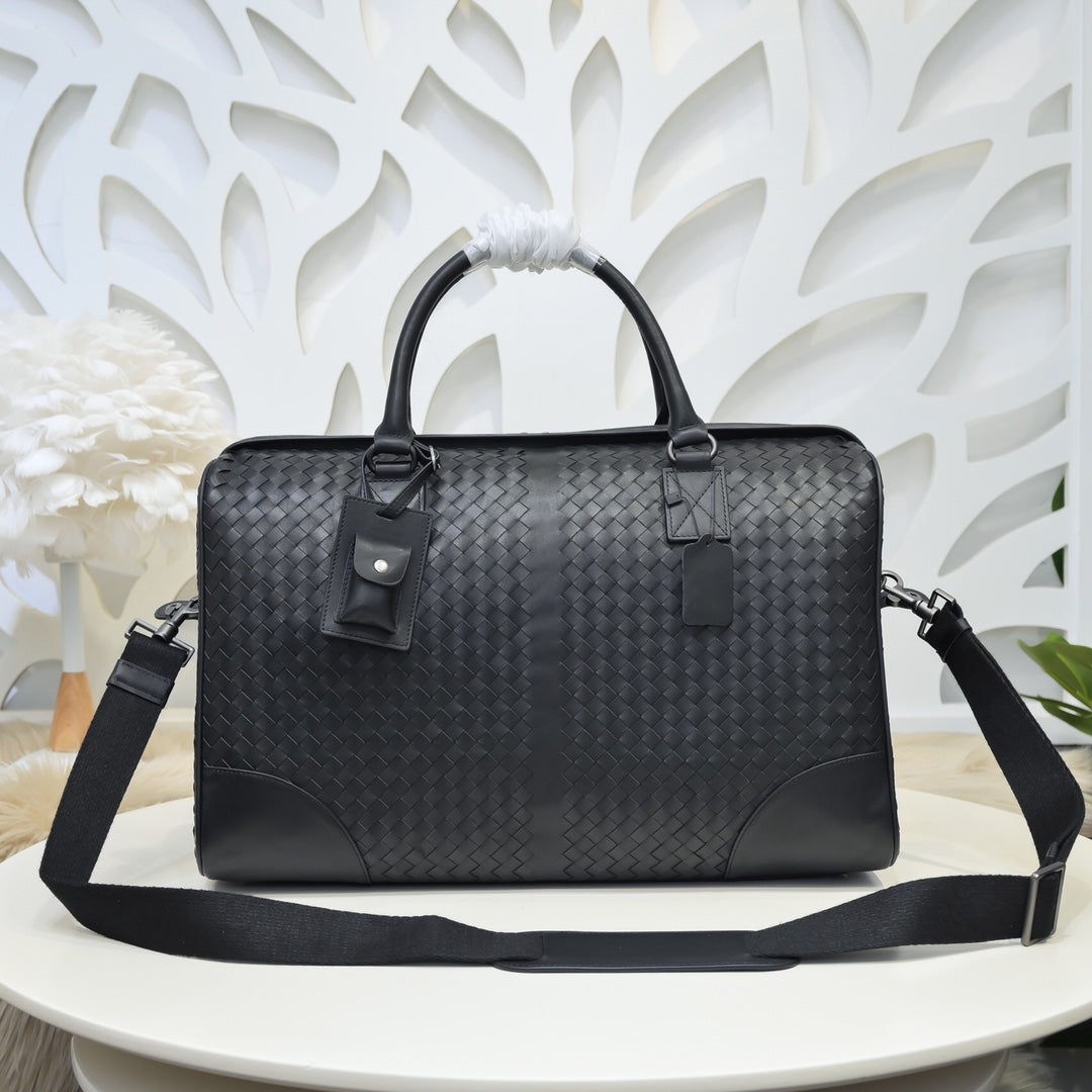 Bottega Veneta Intrecciato Woven Leather Travel Duffle Bag – Black