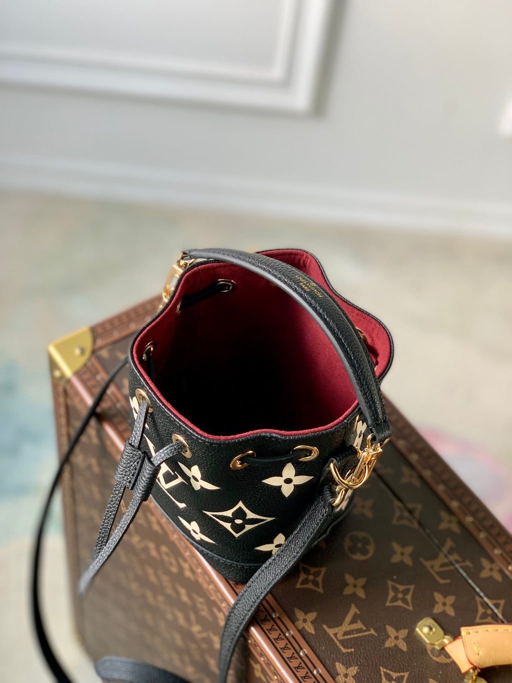 NANO NOÉ 16 IN SCHWARZ-BEIGE ZWEIFARBIGEM MONOGRAM EMPREINTE KALBSLEDER