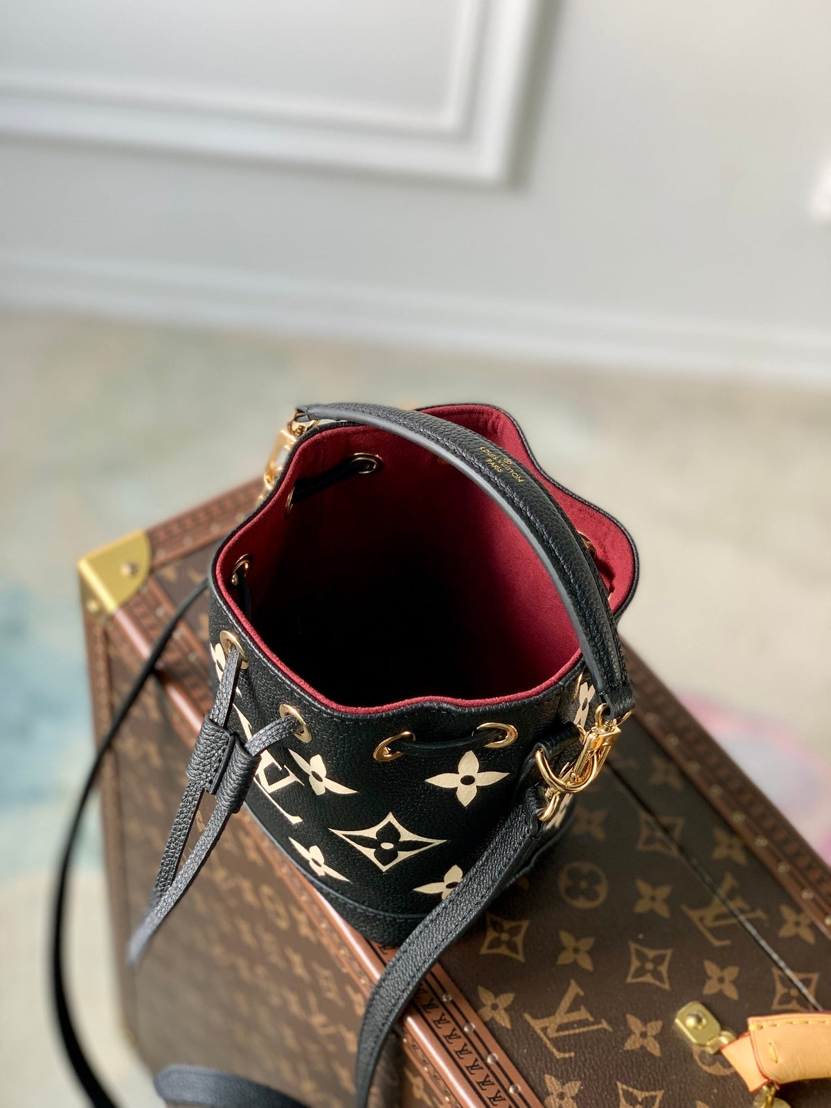 NANO NOÉ 16 IN SCHWARZ-BEIGE ZWEIFARBIGEM MONOGRAM EMPREINTE KALBSLEDER
