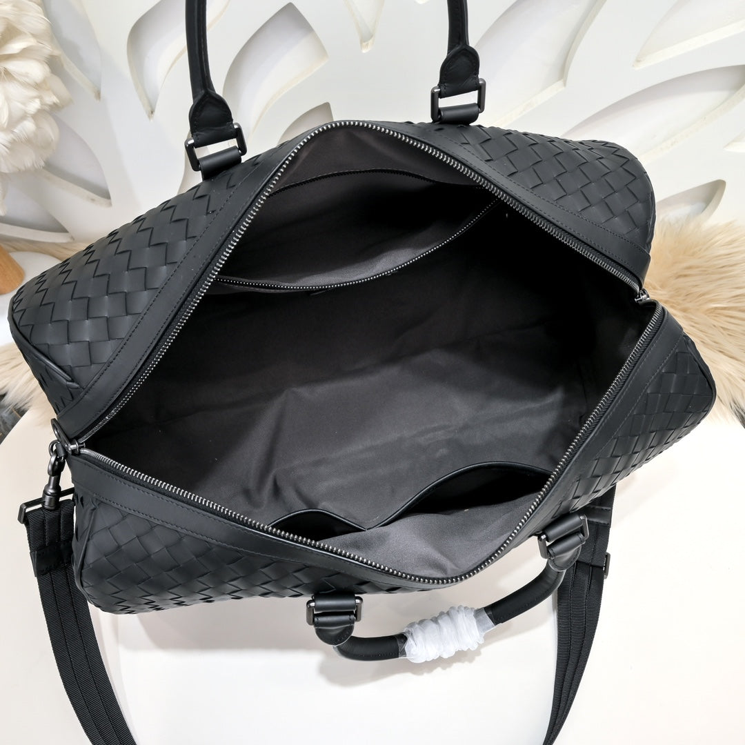 Bottega Veneta Intrecciato Woven Leather Travel Duffle Bag – Black