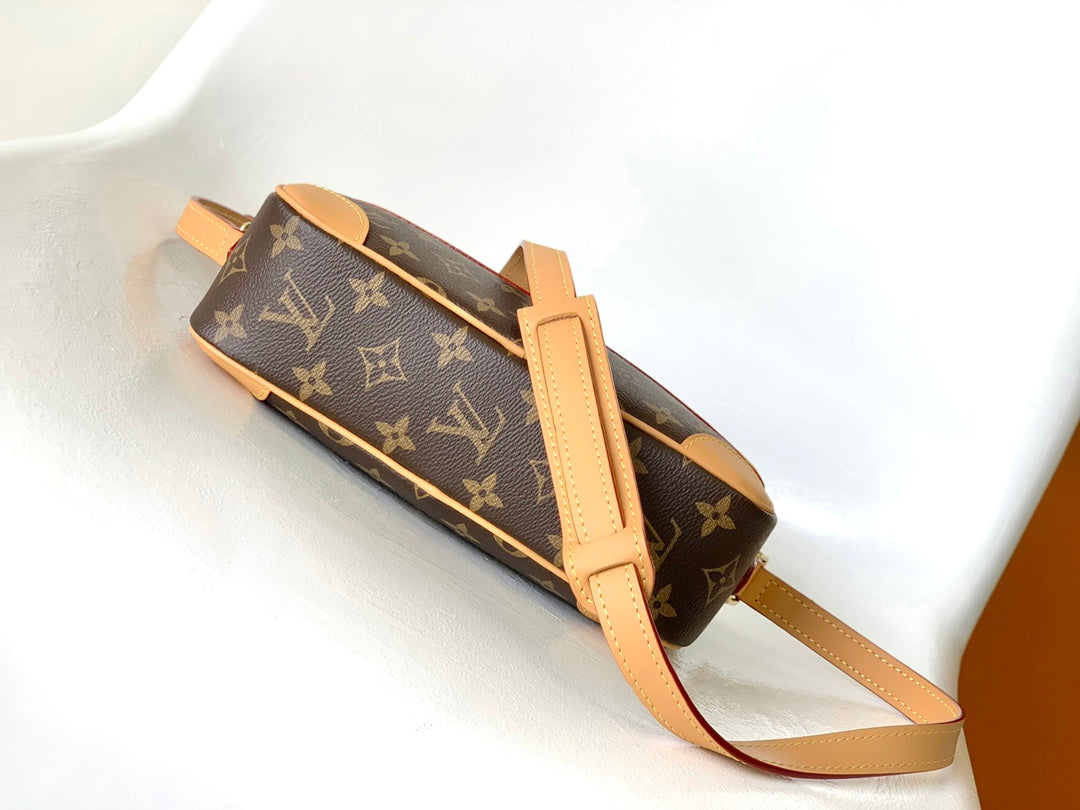 Louis Vuitton Trocadéro Mini Messenger Bag 23 – Beige Brown Monogram Coated Canvas Flap Closure Gold Hardware Adjustable Strap