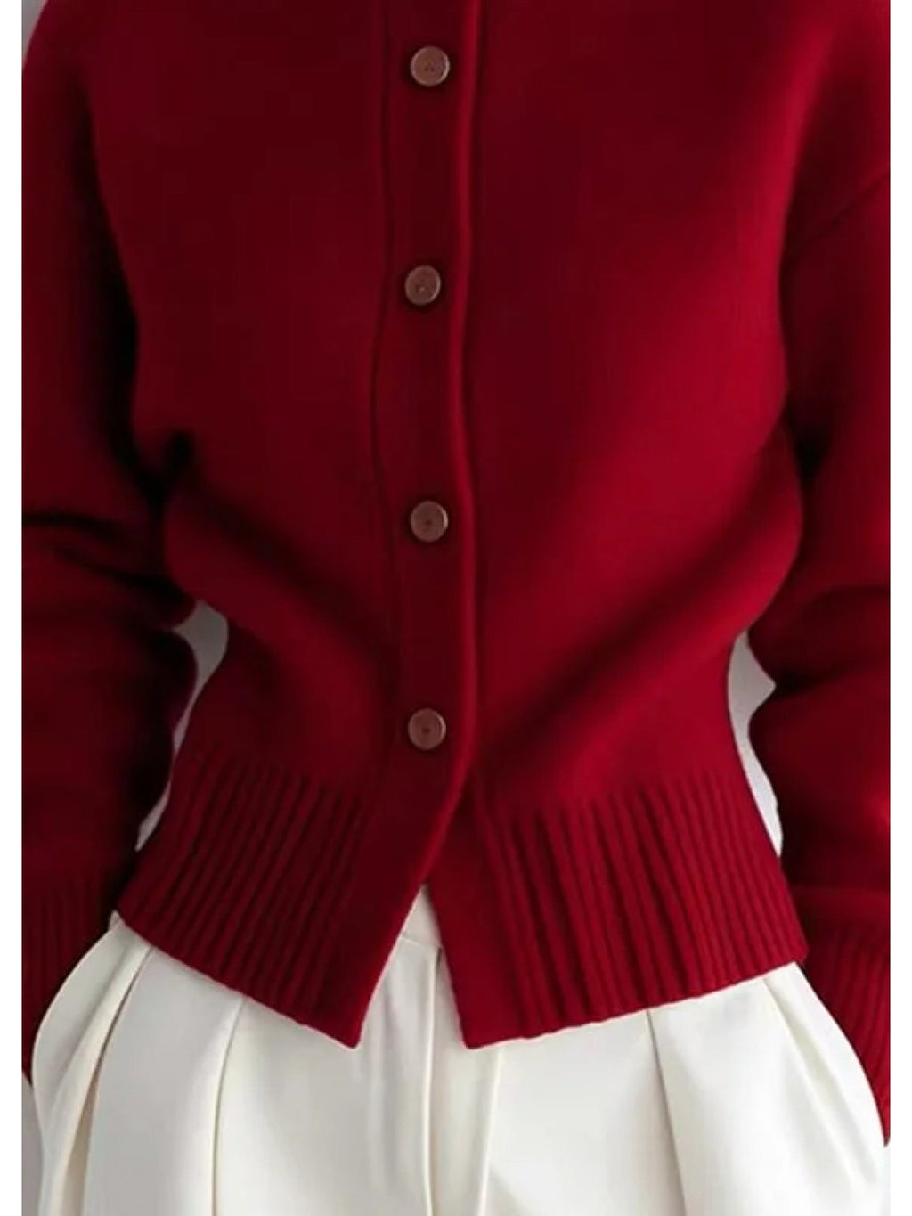 Vera | Hochgeschlossene Knopfstrickjacke