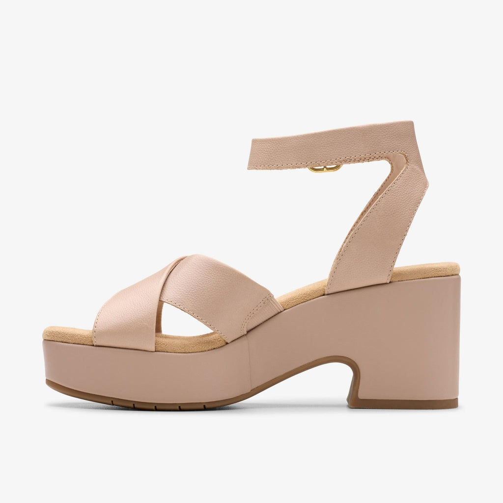 Womens Clarks Nerisa Pearl - Beige Leather