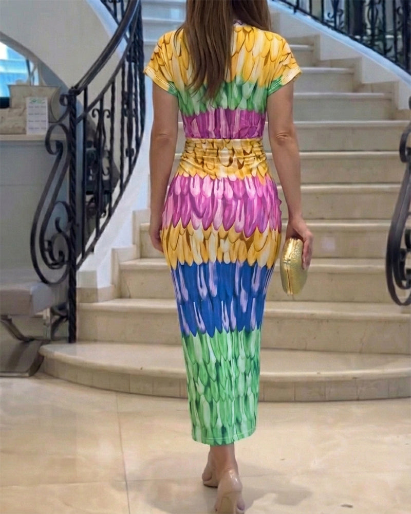 Mehrfarbiges Kleid mit tiefem V-Ausschnitt, Beinschlitz, Twist-Detail vorne und geraffter Taille für den Urlaub