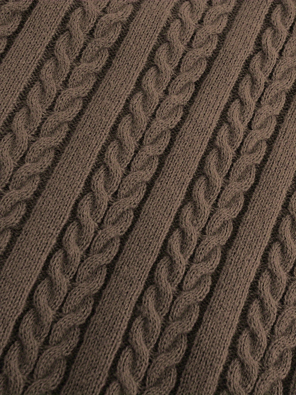 Lionel | Classic Cable-Knit Sweater Vest