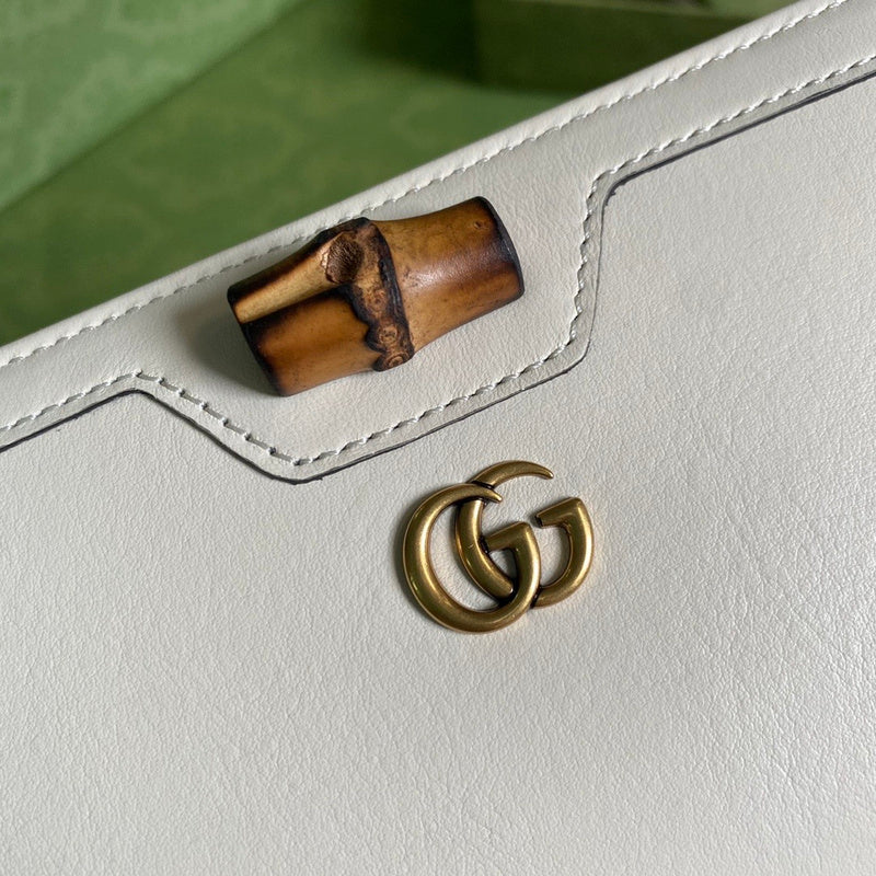 Gucci Diana Zip-Around Continental Wallet – White Leather Bamboo Double GG