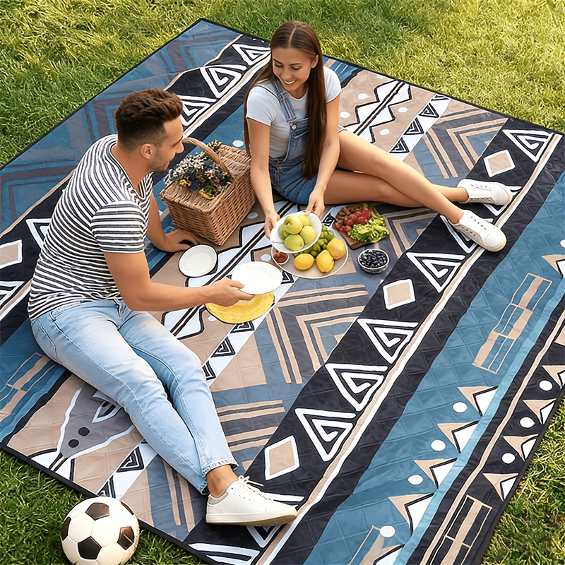 Beach Blanket for Outdoor Picnics, Dark Green Padded 80 x 80-Inch Roll-Up Mat with Buckled Carry Straps