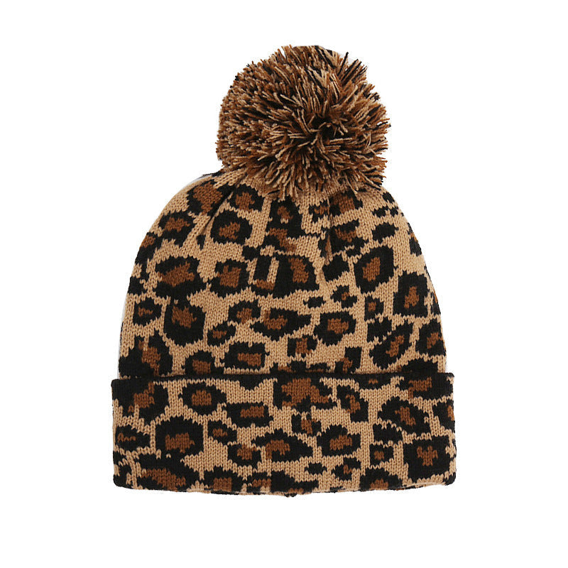 Perkins Strickmütze aus Wolle im Leoparden-Design mit flacher Krempe