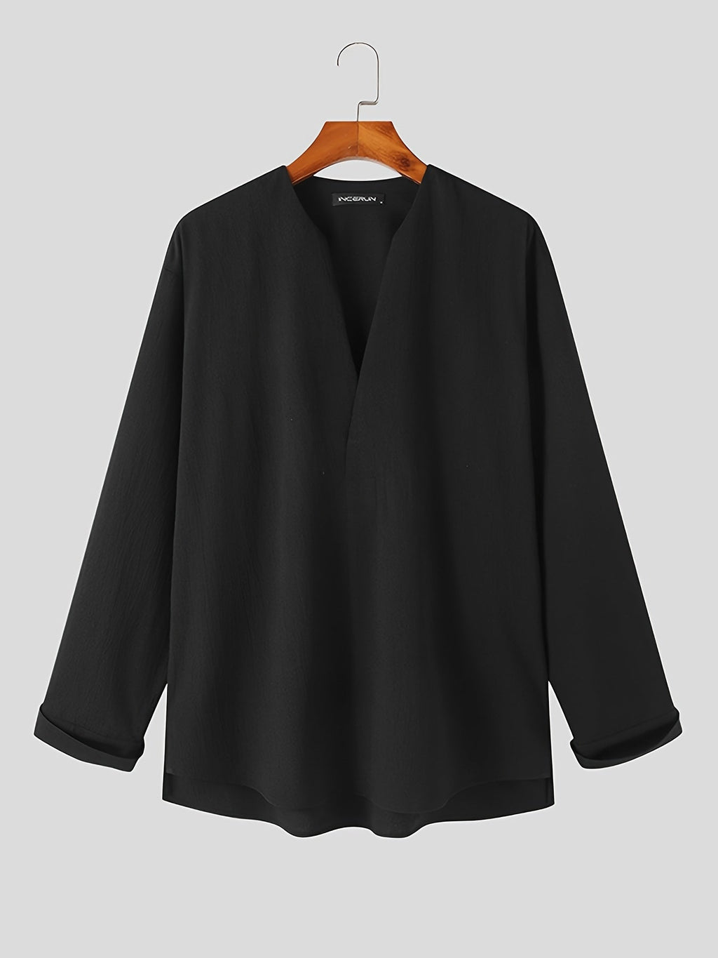 Nigel | Kragenloses V-Neck-Shirt