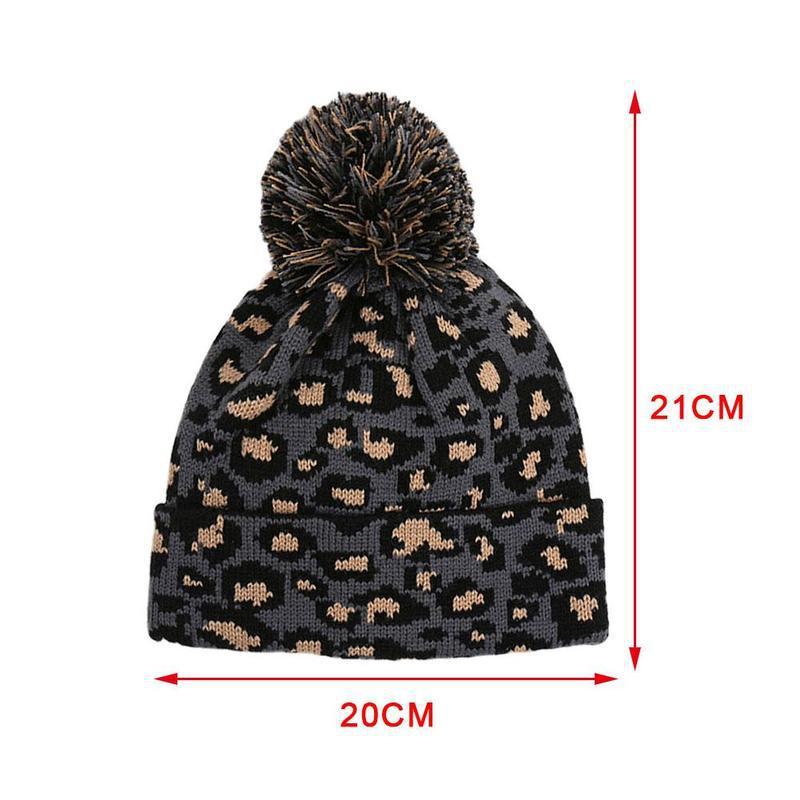 Perkins Strickmütze aus Wolle im Leoparden-Design mit flacher Krempe