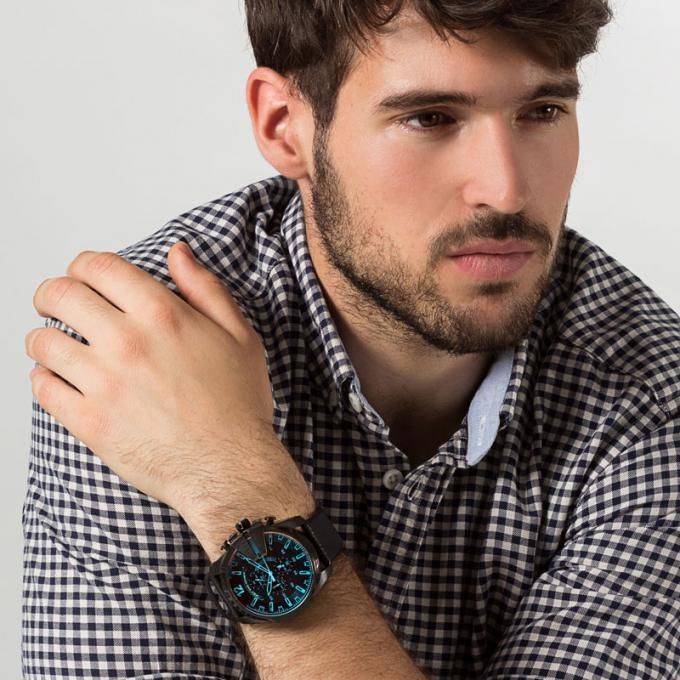 Diesel DZ4323 Mega Chief Chronograph Herrenuhr – Schwarzes Zifferblatt & schwarzes Lederarmband