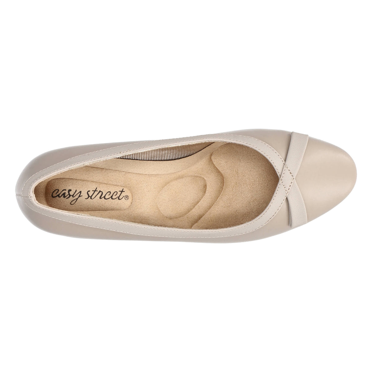 Easy Street Women's Kata White Pearlized Pumps