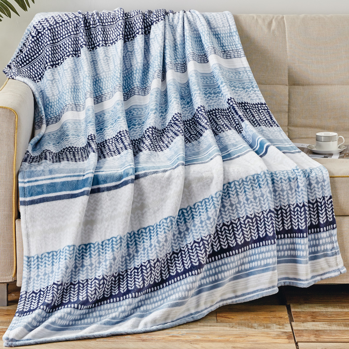 Elegant Comfort 50" x 70" Decorative Flannel Fleece Throw Blanket