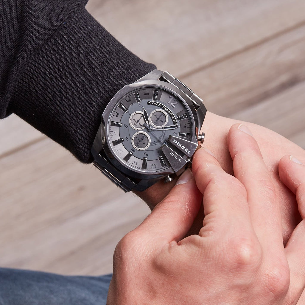 Diesel DZ4282 Mega Chief Chronograph Herrenuhr – Graues Zifferblatt & graues Edelstahlarmband