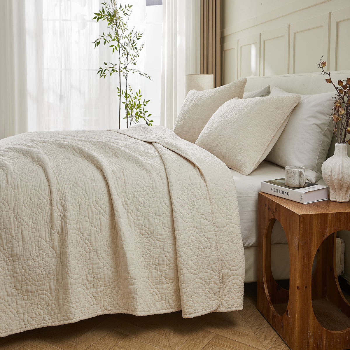Patina Vie 3 Piece 100% Cotton Stitched Embroidered Quilt Set