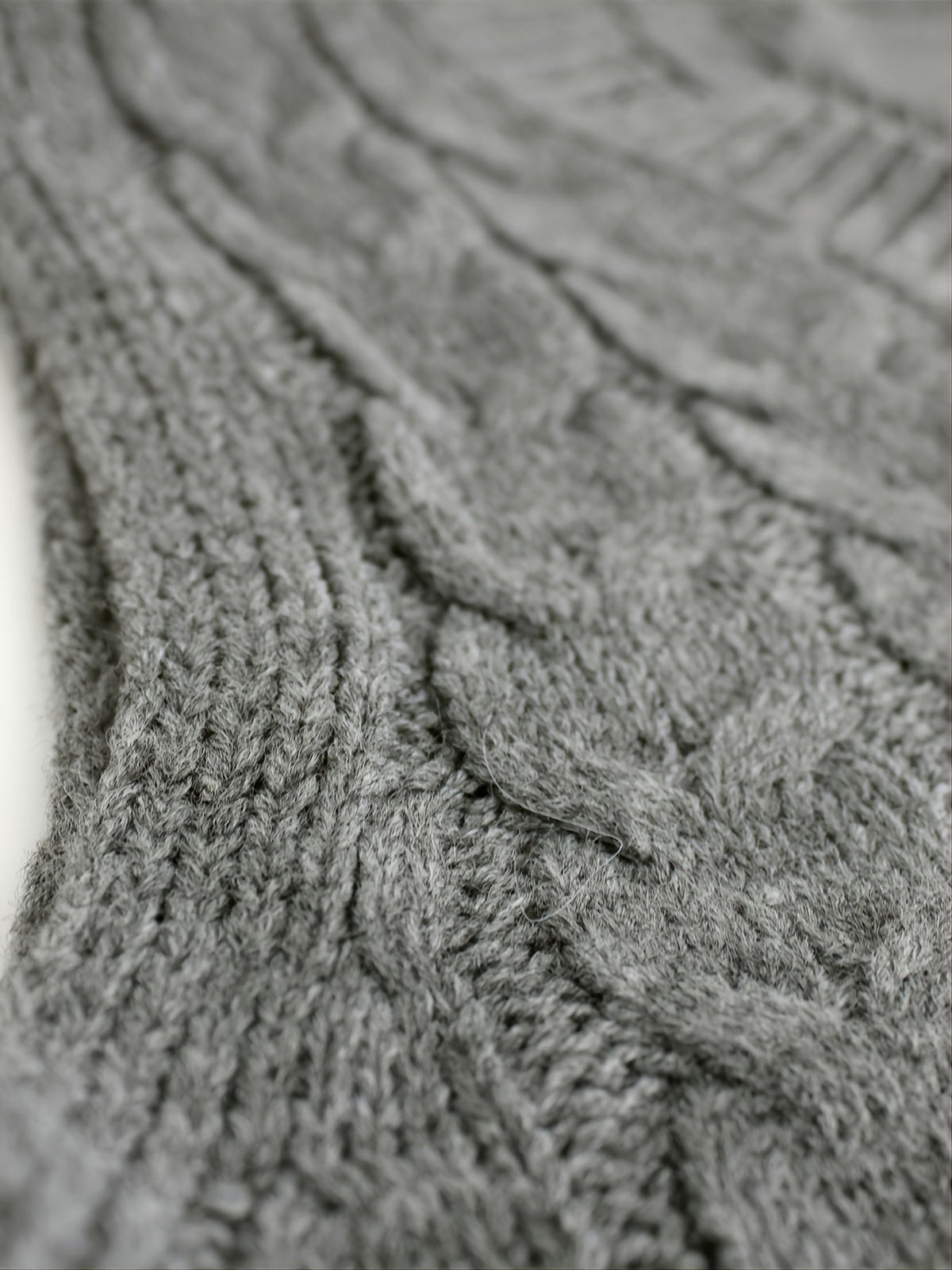 Colleen | Cable-Knit V-Neck Sweater Vest