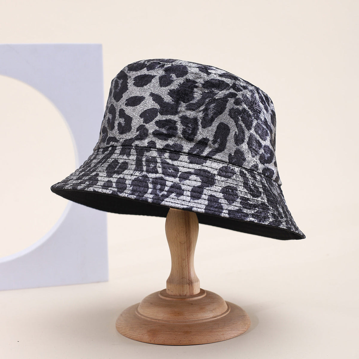 Silverstone Bucket-Hat mit Tiermuster