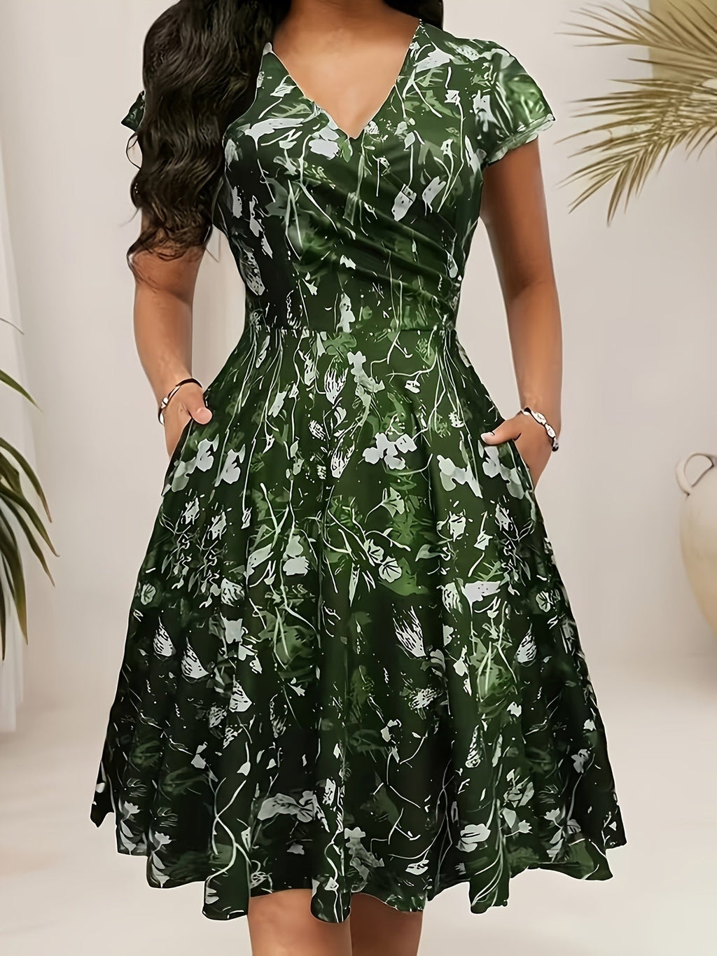 Nadine | Elegantes florales Midikleid