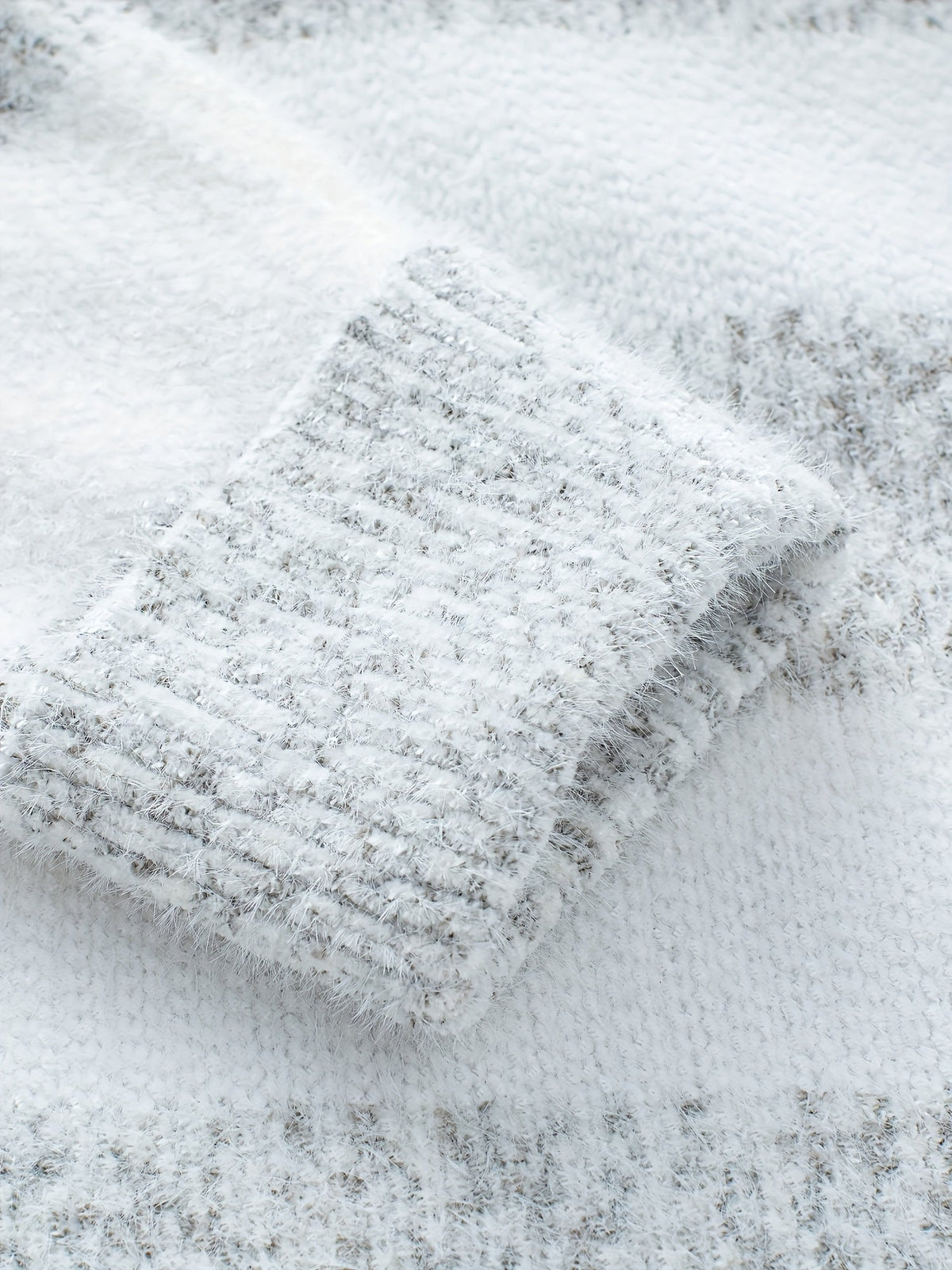 Isolde | Kuscheliger Streifenpullover mit Stehkragen
