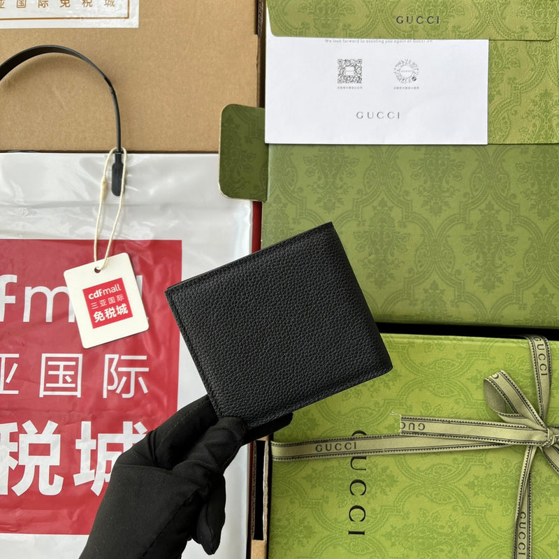 Gucci Logo Embossed Bifold Wallet – Black Pebbled Leather